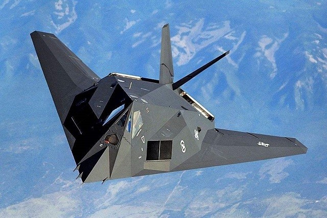 设计建造隐形战机的方案,这个方案的成果就是美国f-117夜鹰隐身攻击机