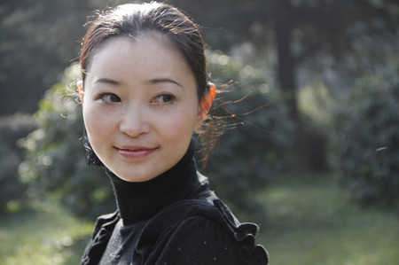 2010年,她将一只狼崽当 儿子 养,放归自然10年后结局令人泪目