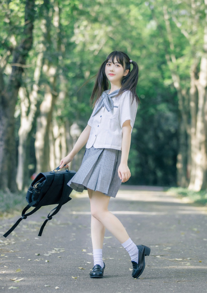 双马尾jk少女,一个可爱的小女孩!