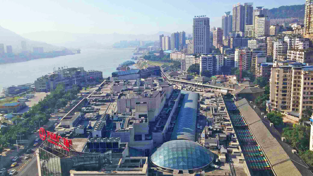 重庆市城区人口有多少_奔驰S级 太便宜 ,不配进入小区(2)