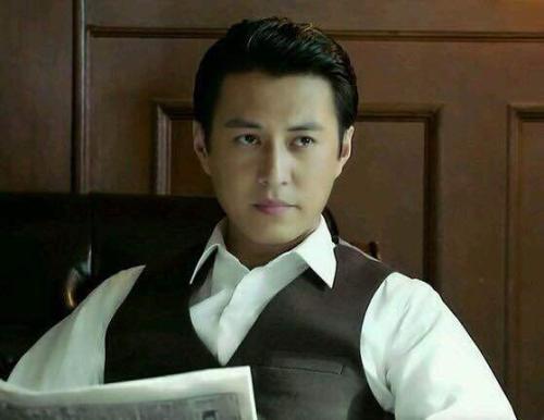 伪装者婚纱照_伪装者胡歌宋轶婚纱照(2)