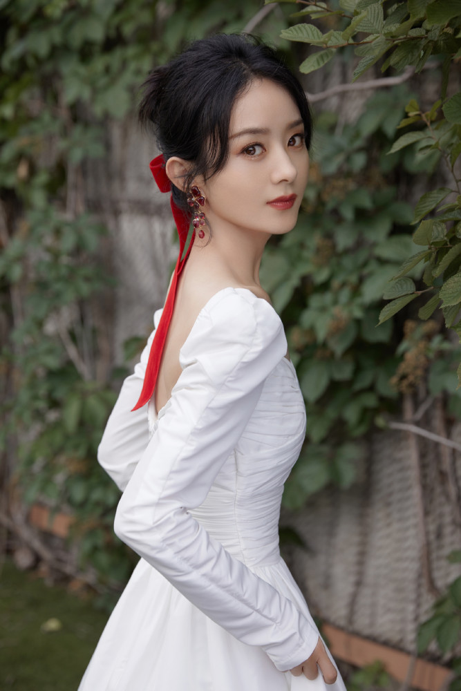 赵丽颖始料未及的惊鸿