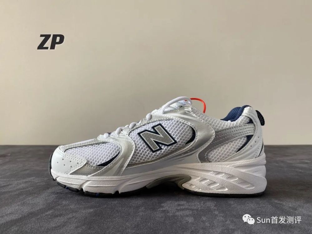 第四期newbalance新百伦530系列白银版本对比真假鉴定