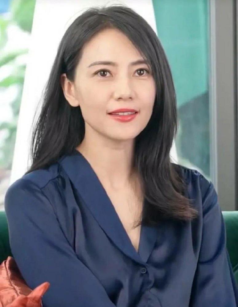 高圆圆坐姿太女神了你们觉得呢