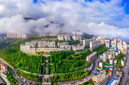 组图|巴东一中校园美如画!