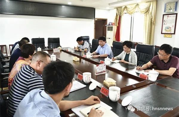 佘芝云深入县人大,县政府,县政协开展调研座谈