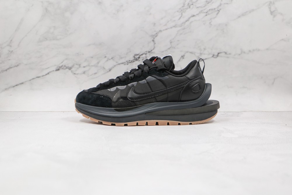 耐克nikevaporwafflexsacai联名款华夫三代黑色双钩老爹鞋