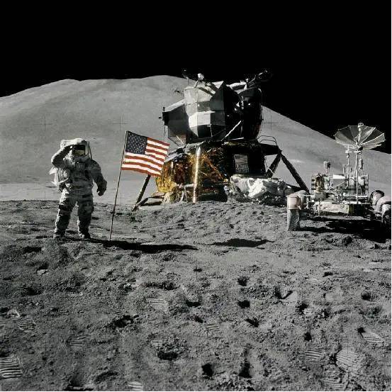月球背面秘密被揭开,嫦娥4号传来画面,原来霍金没说错