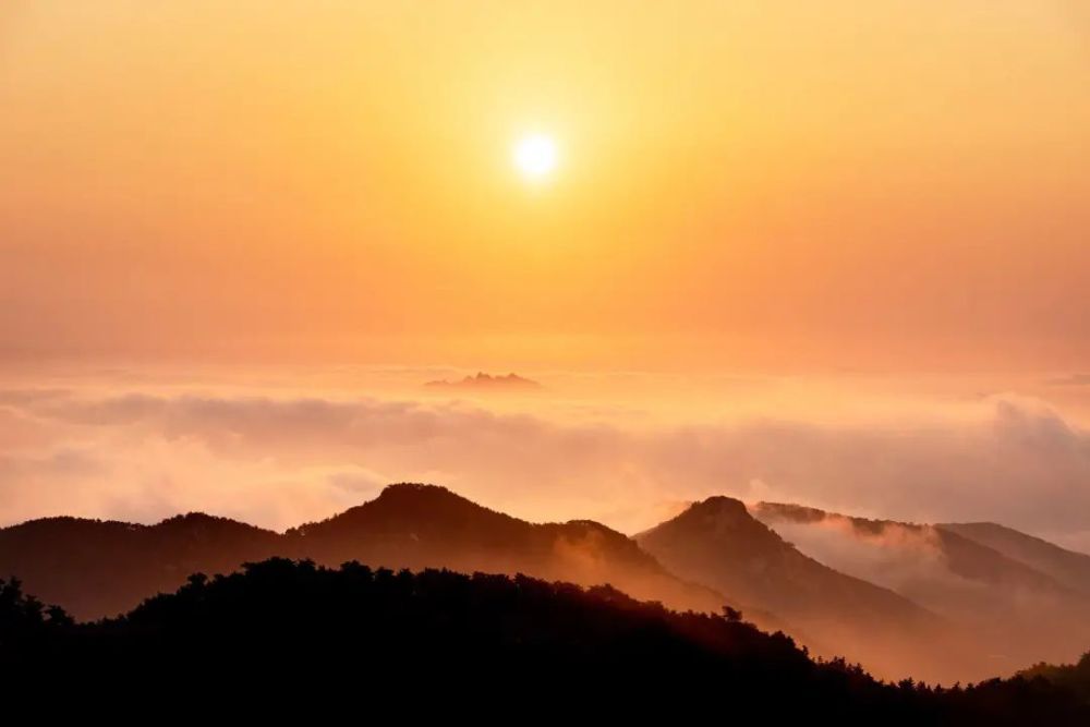 山不在高 有仙则名 登海阳第四高峰——海拔518米的跑马岭赏云海奇观