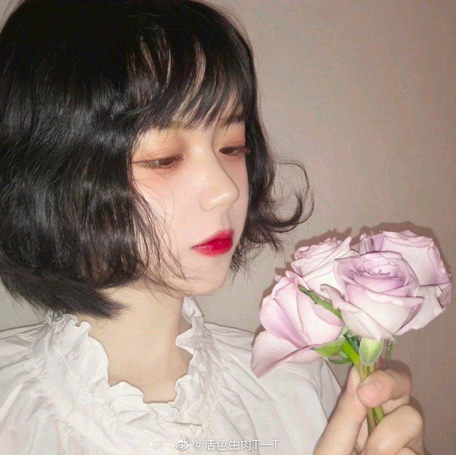 招桃花温柔甜美小众女生头像243