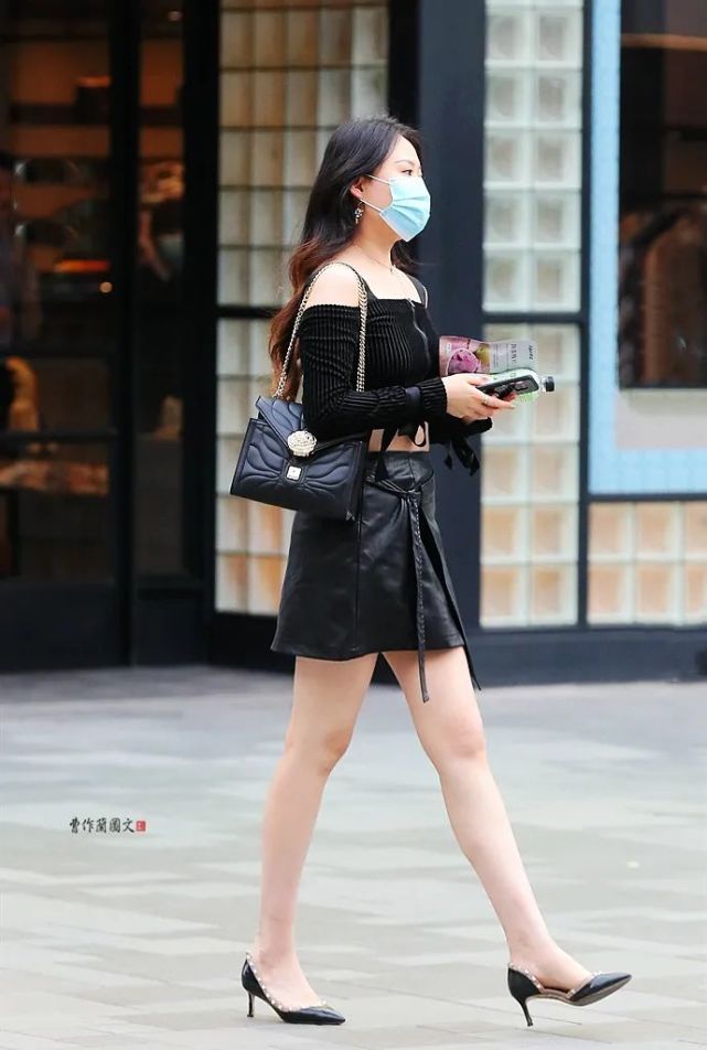 街拍:高跟鞋美女,穿出端庄是大美