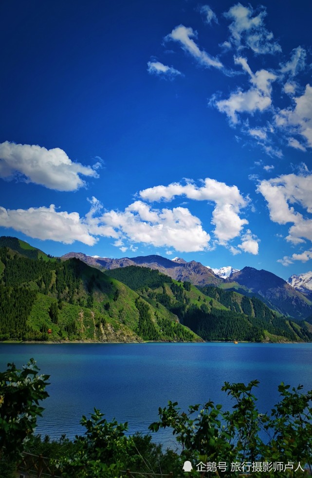 2021年初夏游览新疆天池,湖光山色,风景独好