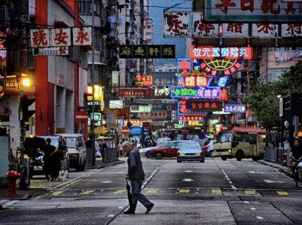 人均寿命 香港_香港回归(3)