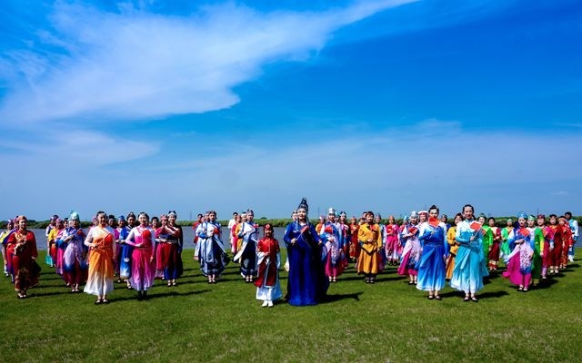 中国·梅里斯达斡尔族区第三十四届库木勒节"云"上举行