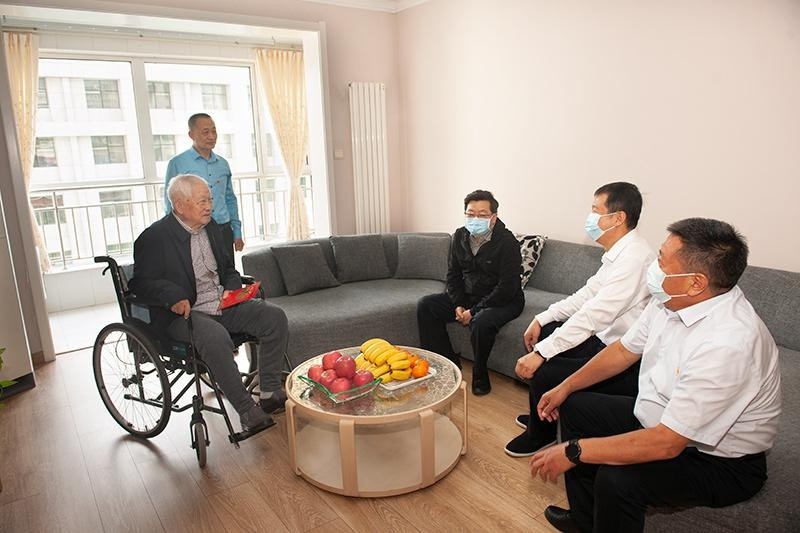 河北省国资委领导走访慰问冀中能源集团离休老干部