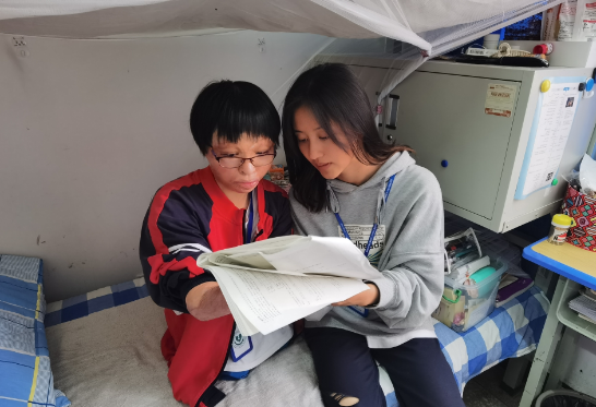 昆明浴火女孩唐敏我想在大学里驰骋