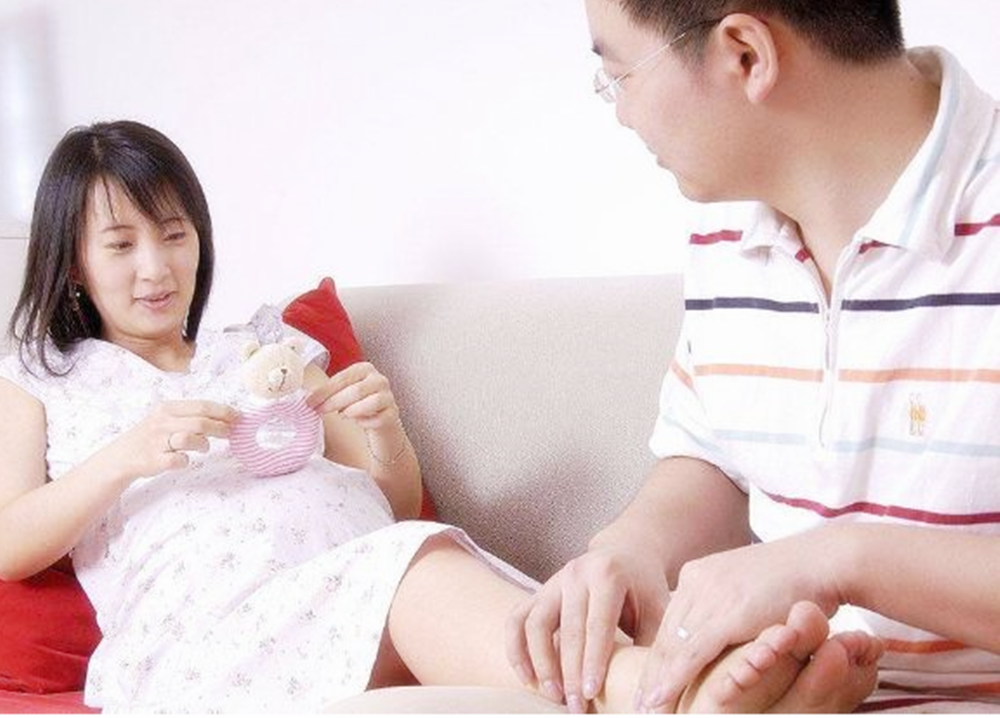 老婆怀孕后,老公主动去几个地方,说明对婚姻的"忠诚度