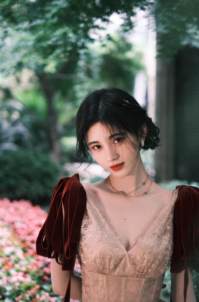 鞠婧祎礼服造型真的yyds,教科书级搭配