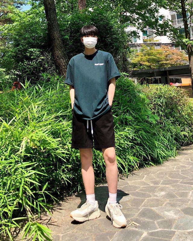 夏季清新干净男生穿搭 夏季男生穿搭推荐