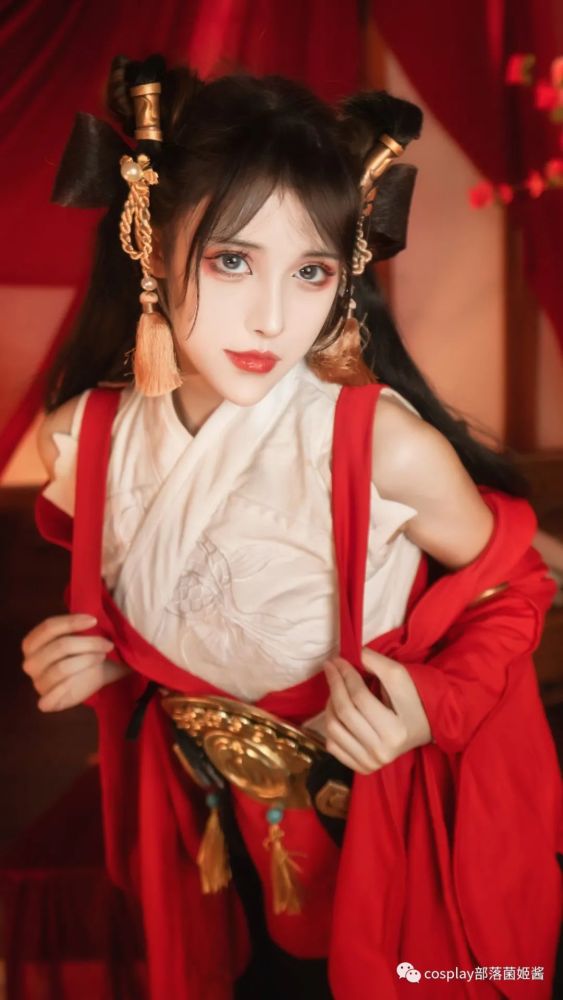 cos:一梦江湖沧姐cos正片@奶狮,又萝又御