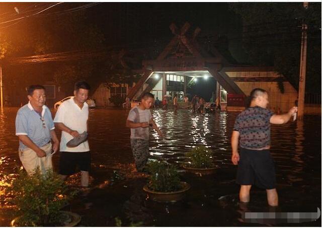 广州版雨夜屠夫,18位女性遭毒手,90年代罗树标案纪实