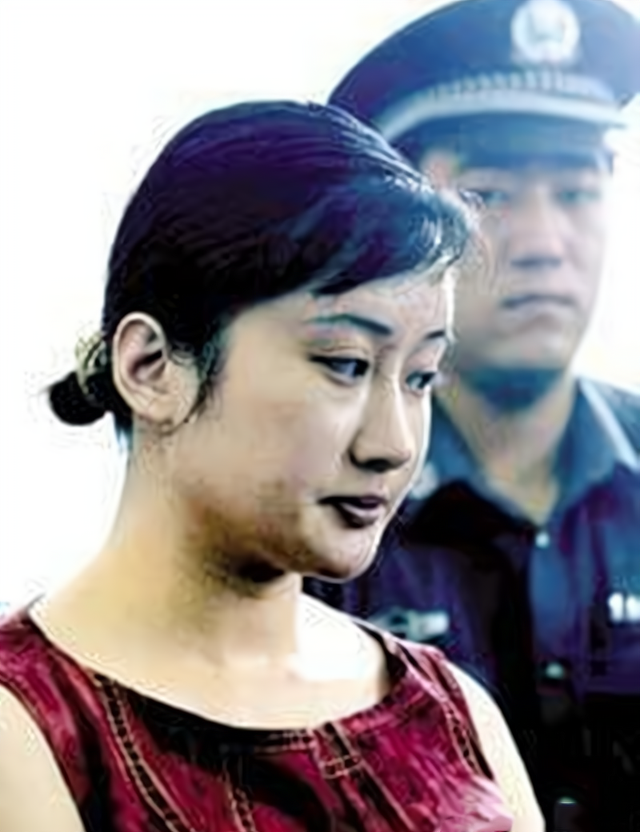 婚外情引发惨案,美女空姐被渣男欺骗,因爱生恨误杀情夫