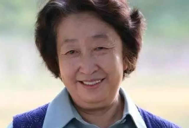 《东北一家人》20年,演员格局大变样,女主嫁巨星,小龙
