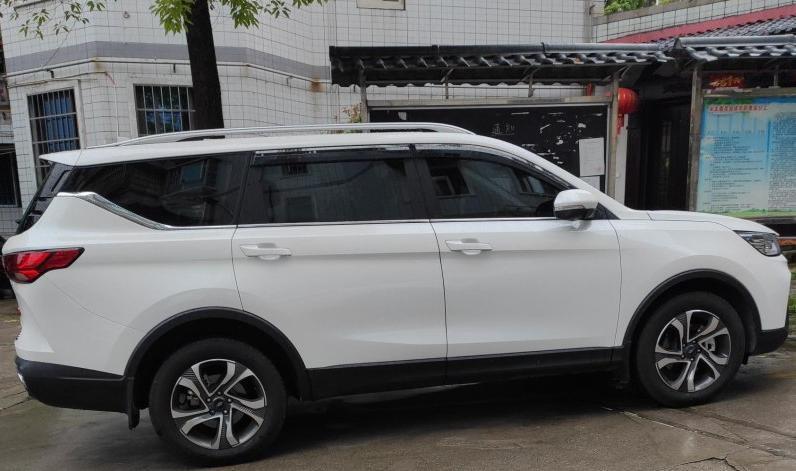 手握10万买7座suv,就认准这一台,实力不输途观l,仅售8.59万起