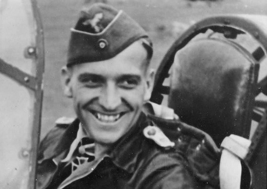 由盛转衰后斯图卡是如何被德国空军第一人鲁德尔续命的
