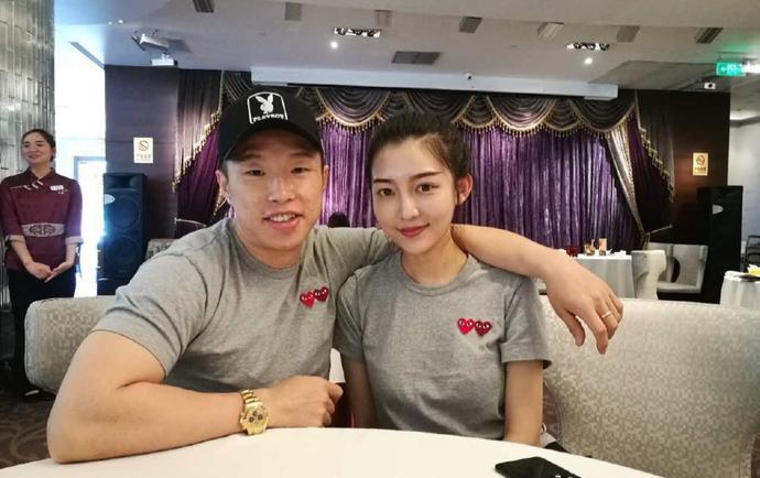 德云社烧饼被妻子套路,私房钱被榨干,本人发文哀叹:晴天霹雳
