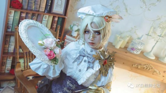 cos:第五人格画家cos正片@月见里·浅九