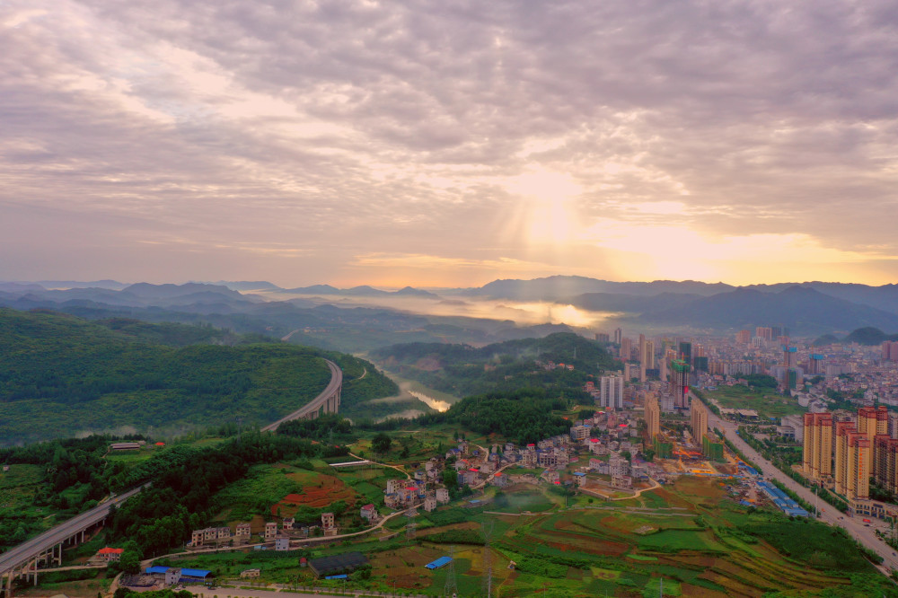 "湘楚西南门户"花垣县旅游景点推介一