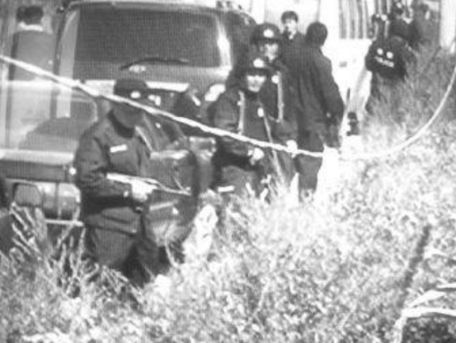 1997年的长春斧头帮作案23起刑警大队副队长被砍7斧身亡