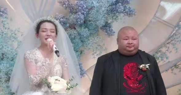 舞帝利哥已签约d音?狗老师婚礼卖货遭退款500万!