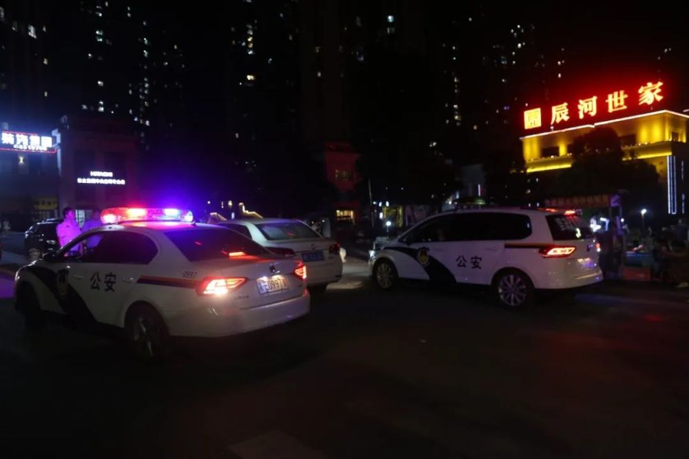 隆回出动警力150余人次,警车20辆次,严查旅店,ktv,网吧