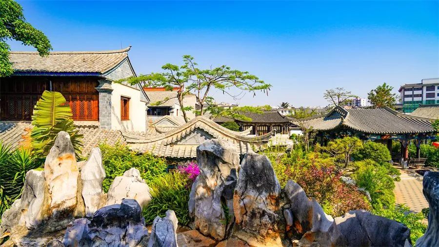走进"滇南大观园"——建水朱家花园