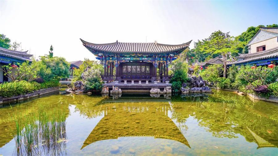 走进"滇南大观园"——建水朱家花园