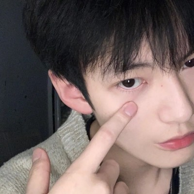 容易让女生犯花痴的超帅男生头像