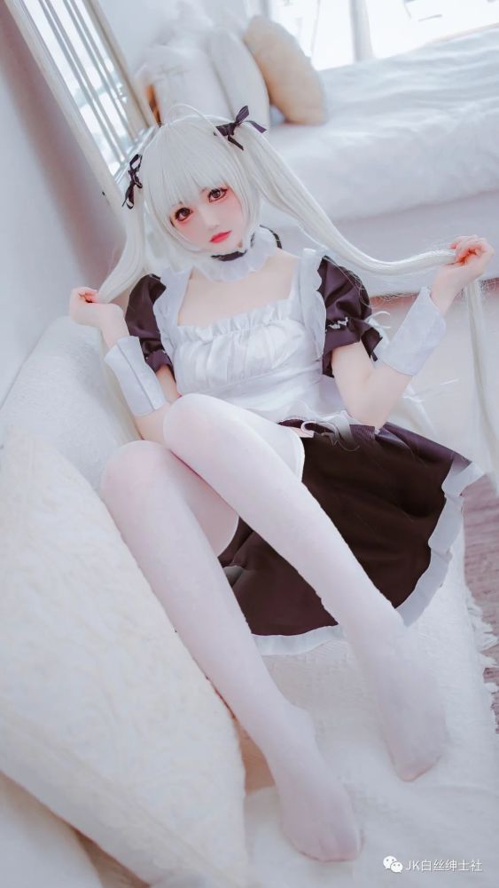 cos:女仆穹妹cos正片@coser衣衣