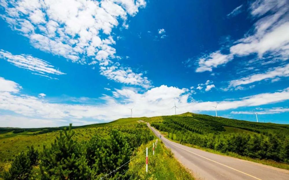 河北 张北草原天路 张北草原天路,被誉为中国的66号公路.