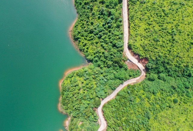 湖南道县:航拍乡村 湖水澄澈