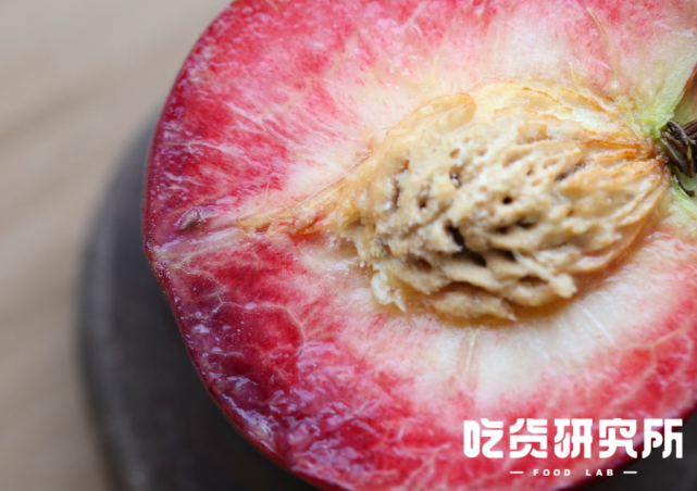 真正的"红得发紫,这个桃子居然做到了