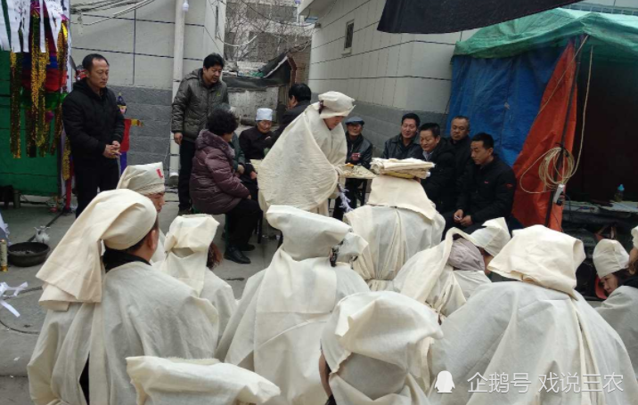 农村办白事兴起3股"怪风气",农民难接受!却又只能跟风效仿?