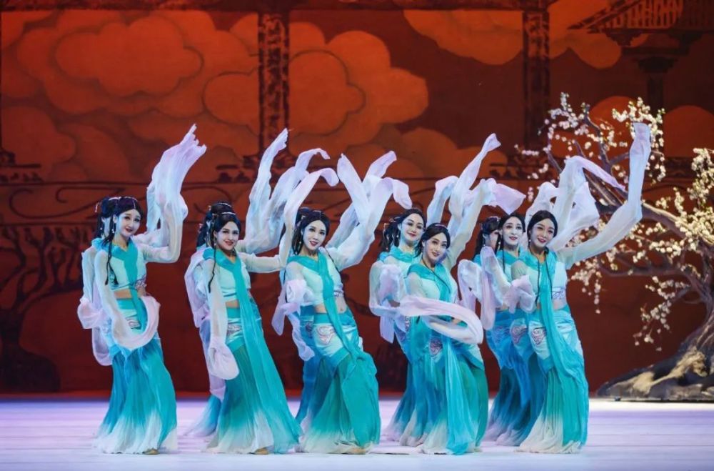 图片来源于舞蹈中国,摄影师:刘海栋
