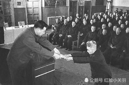 1975年,最后三个国军特级战犯被释放,他们当时都多大了?