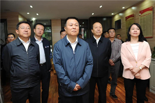 张太原调研五华区丰宁街道虹山中路片区人大代表工作站