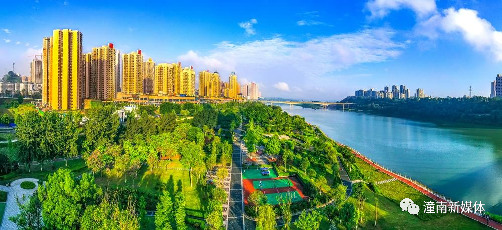 如今,潼南江南,江北新城初具规模,交通四通八达,城市绿树成荫,商贾