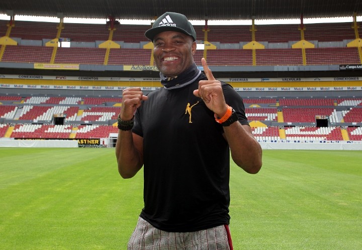 照片老查韦兹小查韦兹小卡马乔蜘蛛人席尔瓦盛大抵达