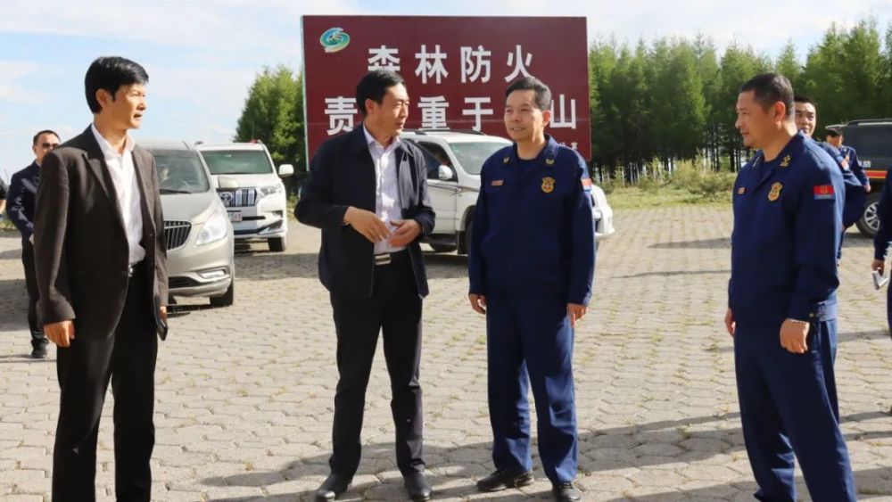 在塞罕坝机械林场检查调研