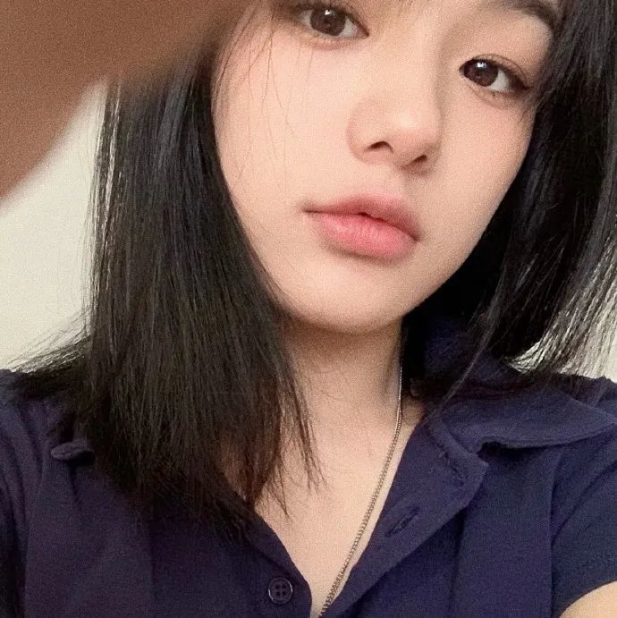 女生头像|没用的东西可以挂闲鱼